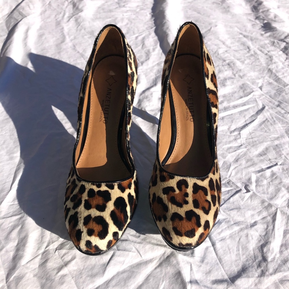 Leopard Pumps - Picture 2 of 6